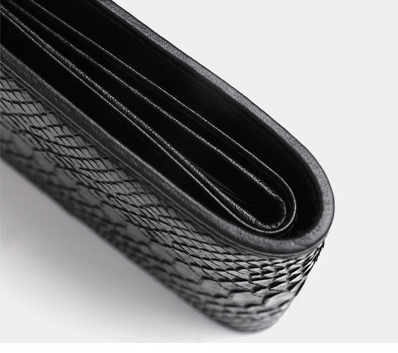 TREKHE | Klassische Serpentine Bifold Geldbörse – Exotisches Muster, Echtes Leder