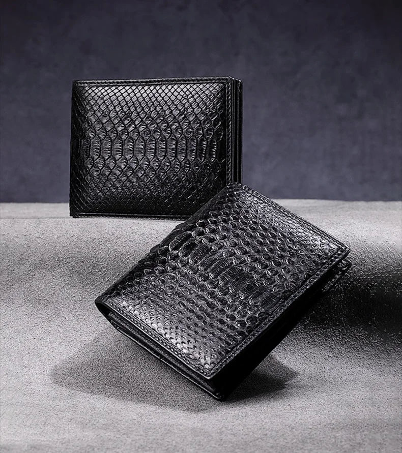 TREKHE | Klassische Serpentine Bifold Geldbörse – Exotisches Muster, Echtes Leder