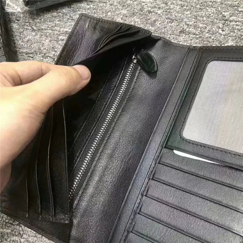 TREKHE | Sovereign Crocodile Long Wallet – Zweifach faltbare Clutch mit charakteristischer Textur