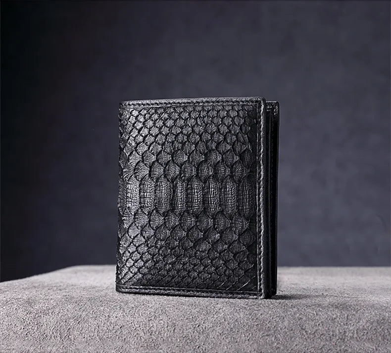 TREKHE | Klassische Serpentine Bifold Geldbörse – Exotisches Muster, Echtes Leder