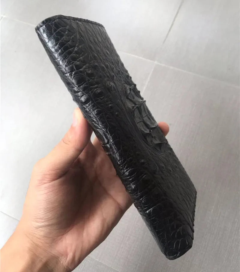 TREKHE | Sovereign Crocodile Long Wallet – Zweifach faltbare Clutch mit charakteristischer Textur