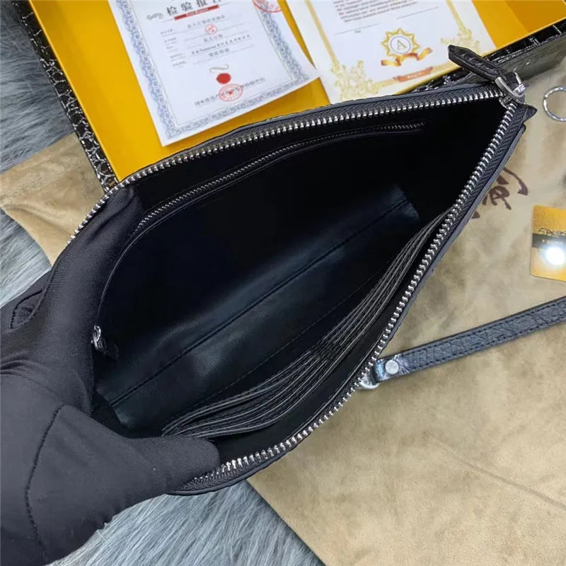 TREKHE | Executive Clutch aus Krokodilleder – Große Umschlagtasche mit Handgelenksriemen für Herren