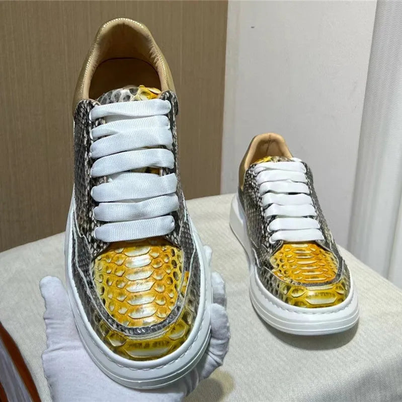 TREKHE | Serpentine Leder Street Sneakers – Silber-Schwarze Exotische Schnürschuhe für Herren