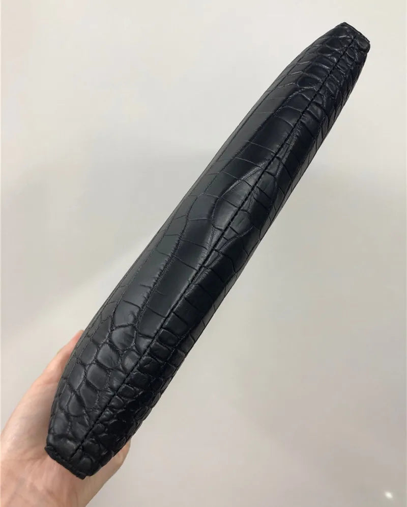 TREKHE | Prime Crocodile Slim Clutch – Kompakte Executive-Handgelenktasche aus Leder