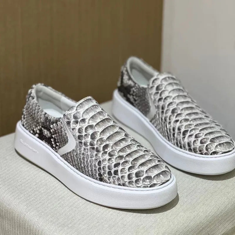 TREKHE | Graue Slip-On-Loafer aus exotischem Leder – Unisex-Ballerinas