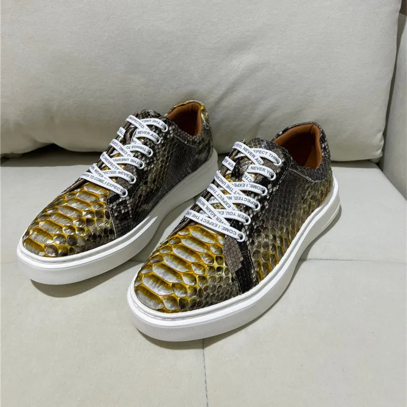 TREKHE | Imperial Serpent Gold Sneakers – Exotische Boardschuhe zum Schnüren