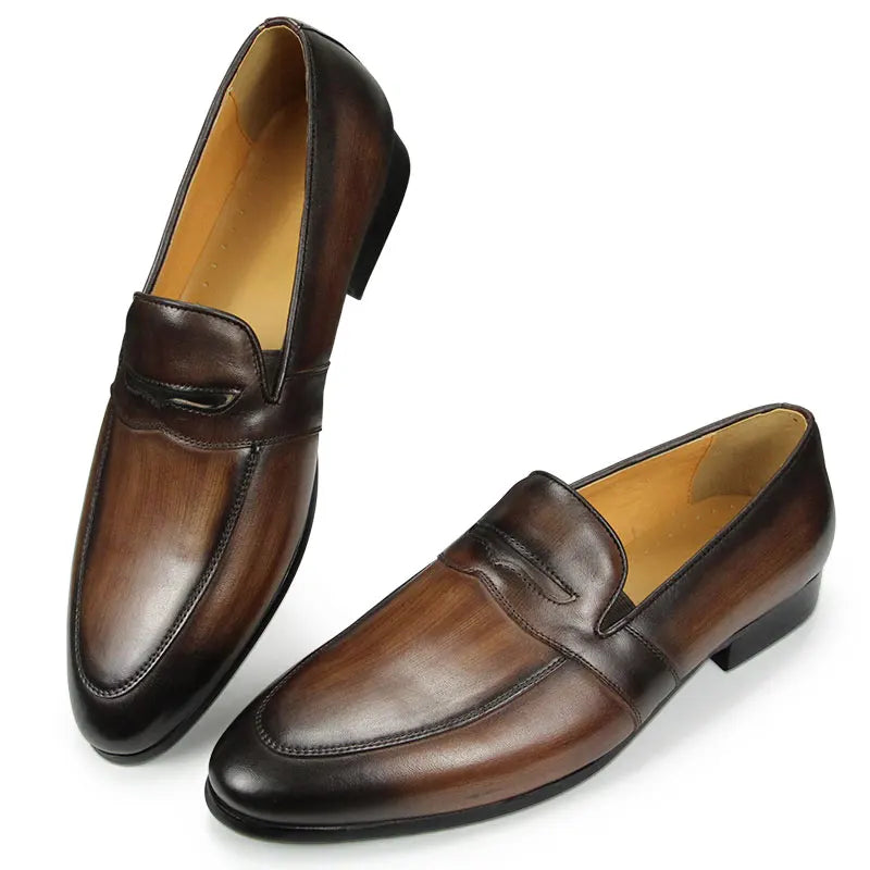 TREKHE | Klassische Slip-On-Loafer – Echtes Rindsleder mit dezentem Plateau-Finish