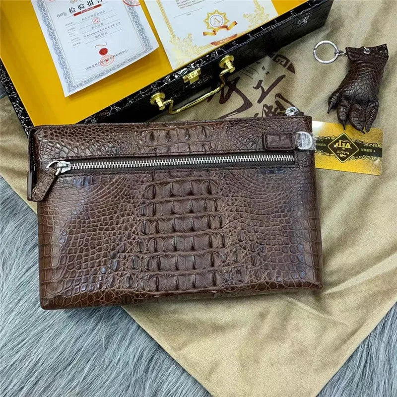 TREKHE | Executive Clutch aus Krokodilleder – Große Umschlagtasche mit Handgelenksriemen für Herren