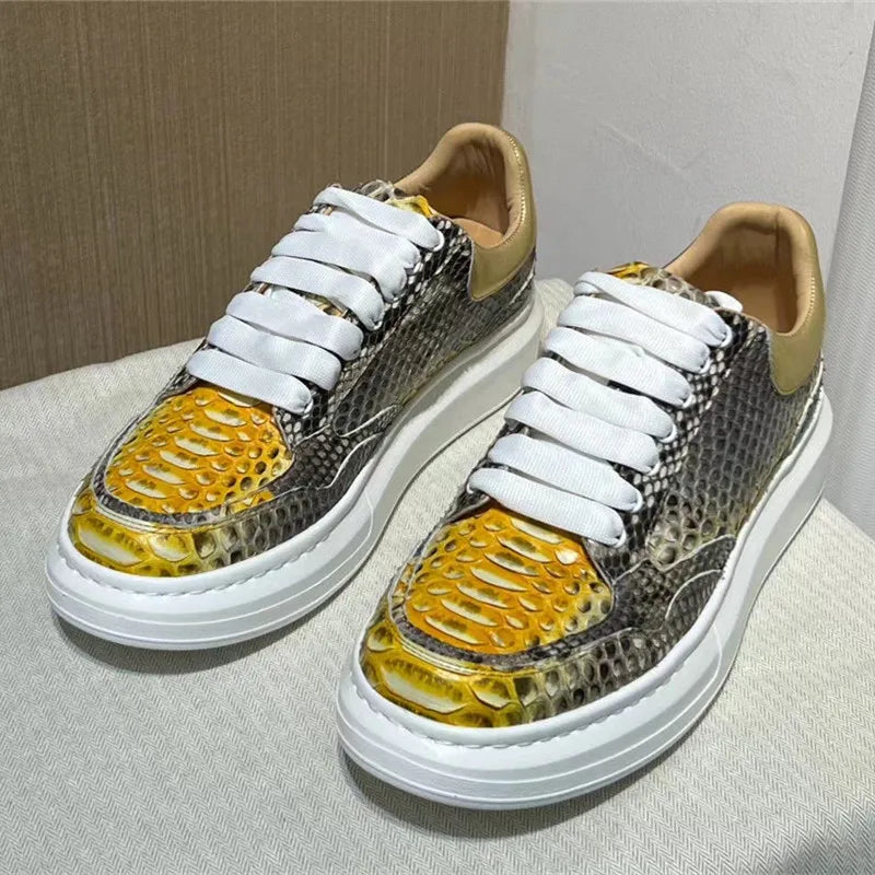 TREKHE | Serpentine Leder Street Sneakers – Silber-Schwarze Exotische Schnürschuhe für Herren