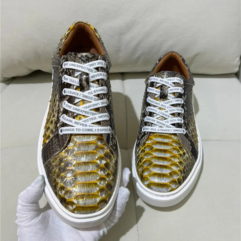 TREKHE | Imperial Serpent Gold Sneakers – Exotische Boardschuhe zum Schnüren