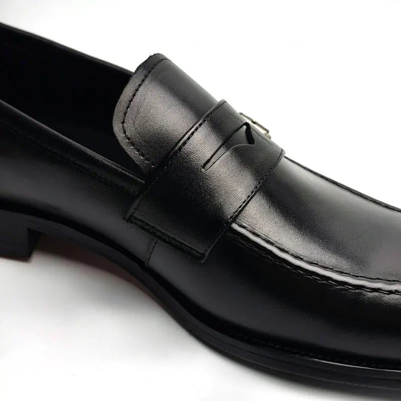 TREKHE | Klassischer Büro-Loafer – Slipper mit spitzer Spitze aus echtem Rindsleder