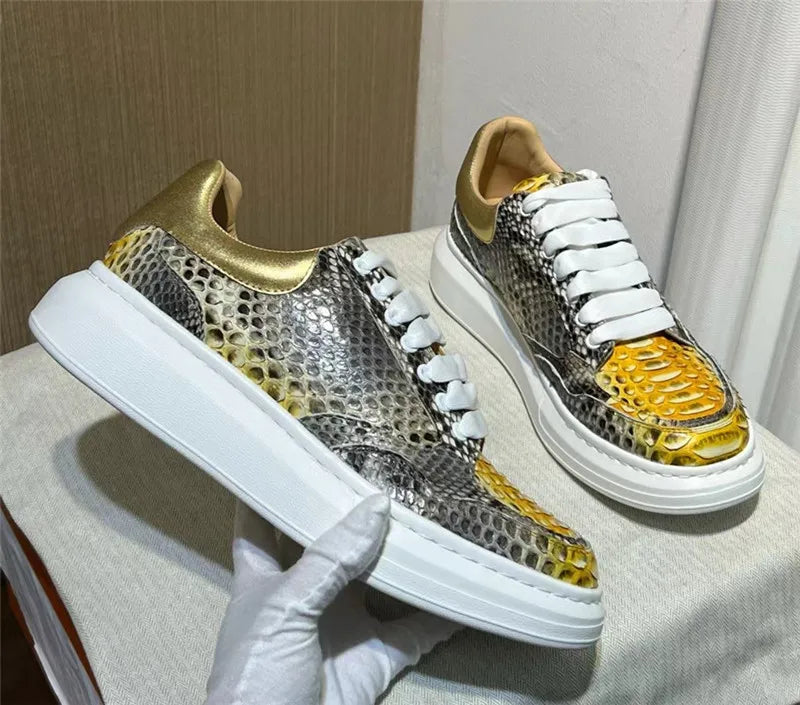 TREKHE | Serpentine Leder Street Sneakers – Silber-Schwarze Exotische Schnürschuhe für Herren