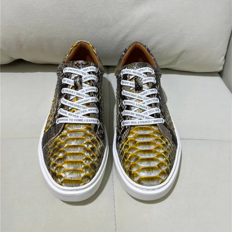 TREKHE | Imperial Serpent Gold Sneakers – Exotische Boardschuhe zum Schnüren