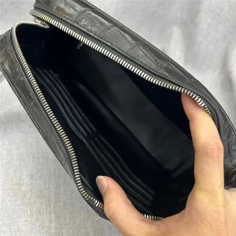 TREKHE | Ledger Crocodile Envelope Clutch – Schlanker Organizer der Business-Klasse