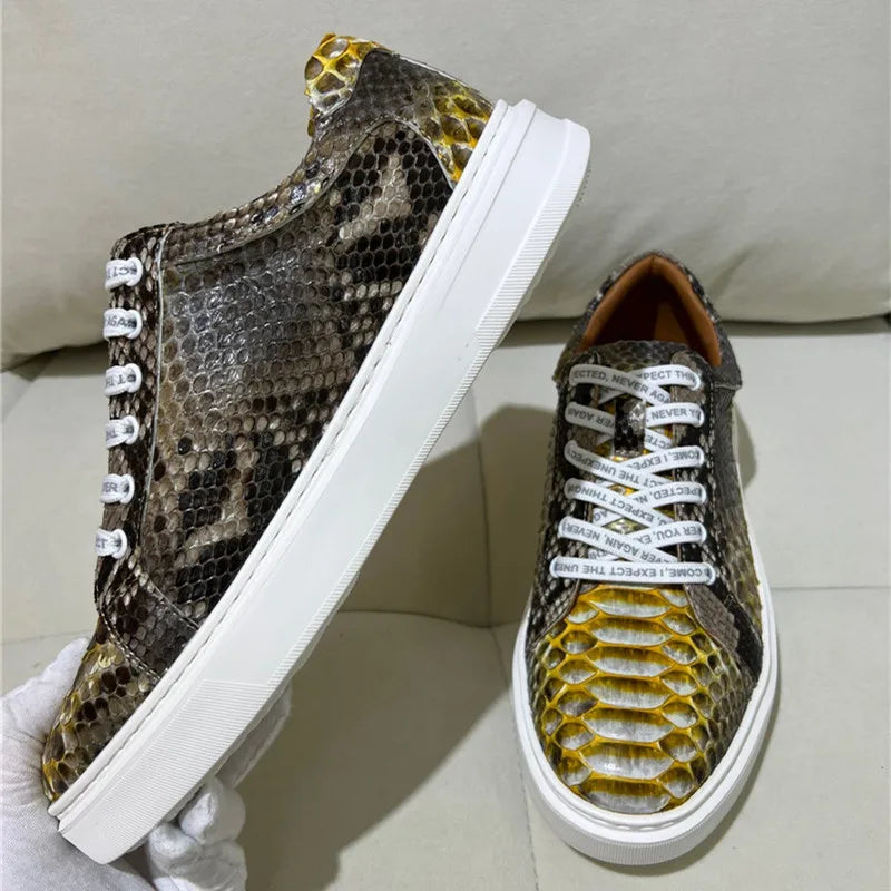 TREKHE | Imperial Serpent Gold Sneakers – Exotische Boardschuhe zum Schnüren