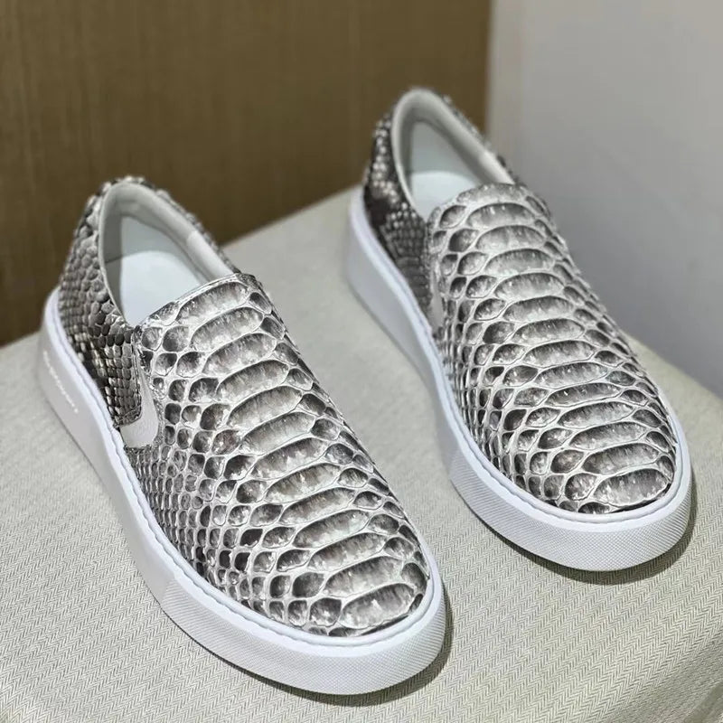 TREKHE | Graue Slip-On-Loafer aus exotischem Leder – Unisex-Ballerinas