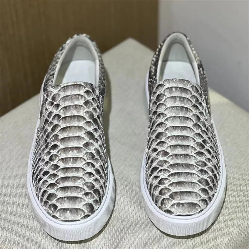 TREKHE | Graue Slip-On-Loafer aus exotischem Leder – Unisex-Ballerinas