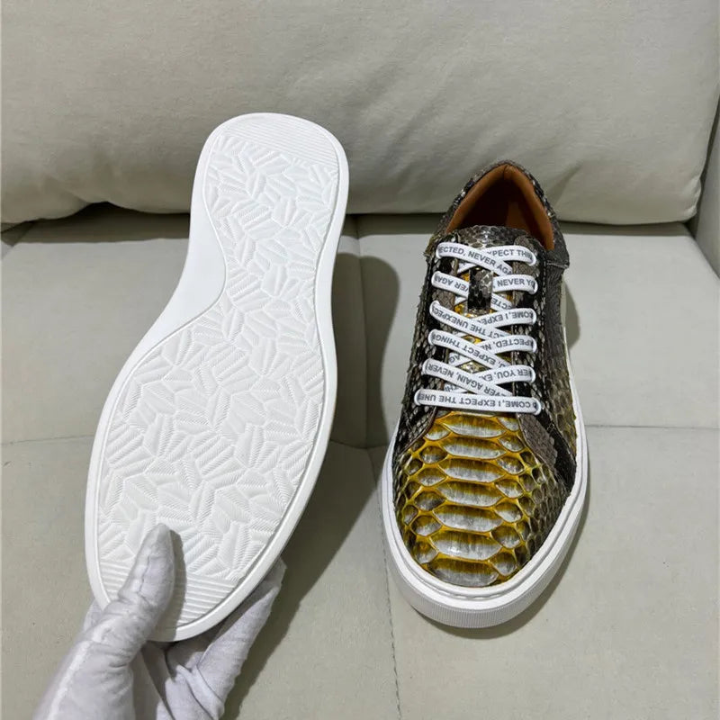TREKHE | Imperial Serpent Gold Sneakers – Exotische Boardschuhe zum Schnüren