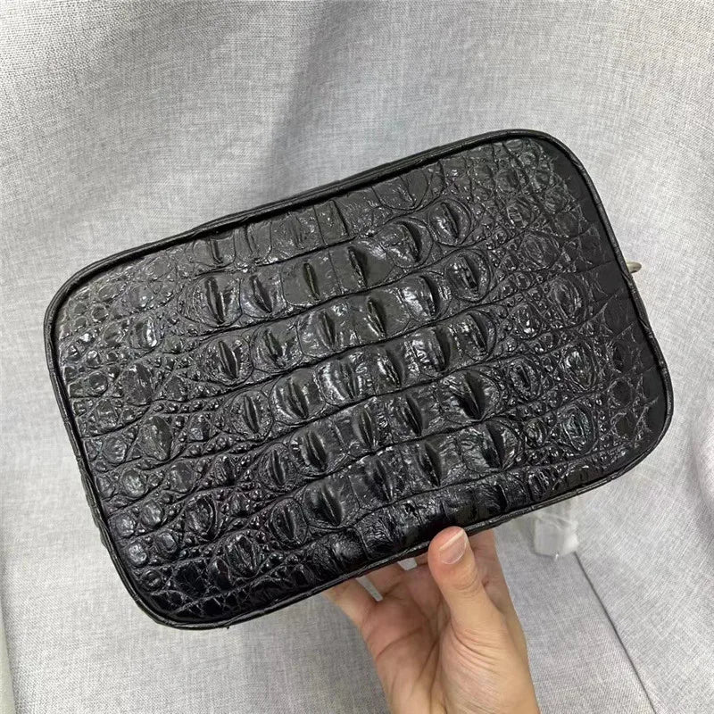 TREKHE | Ledger Crocodile Envelope Clutch – Schlanker Organizer der Business-Klasse