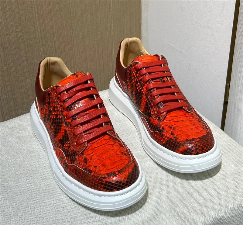 TREKHE | Serpentine Leder Street Sneakers – Silber-Schwarze Exotische Schnürschuhe für Herren